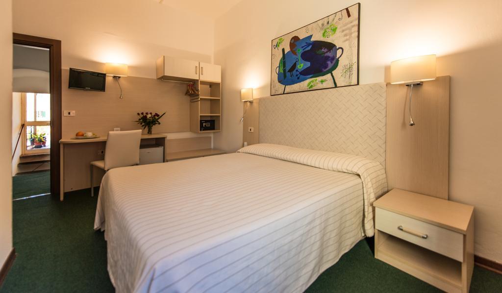 Hotel Ariston Пйомбіно Номер фото