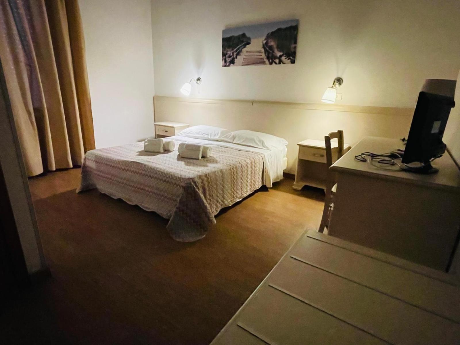 Hotel Ariston Пйомбіно Екстер'єр фото