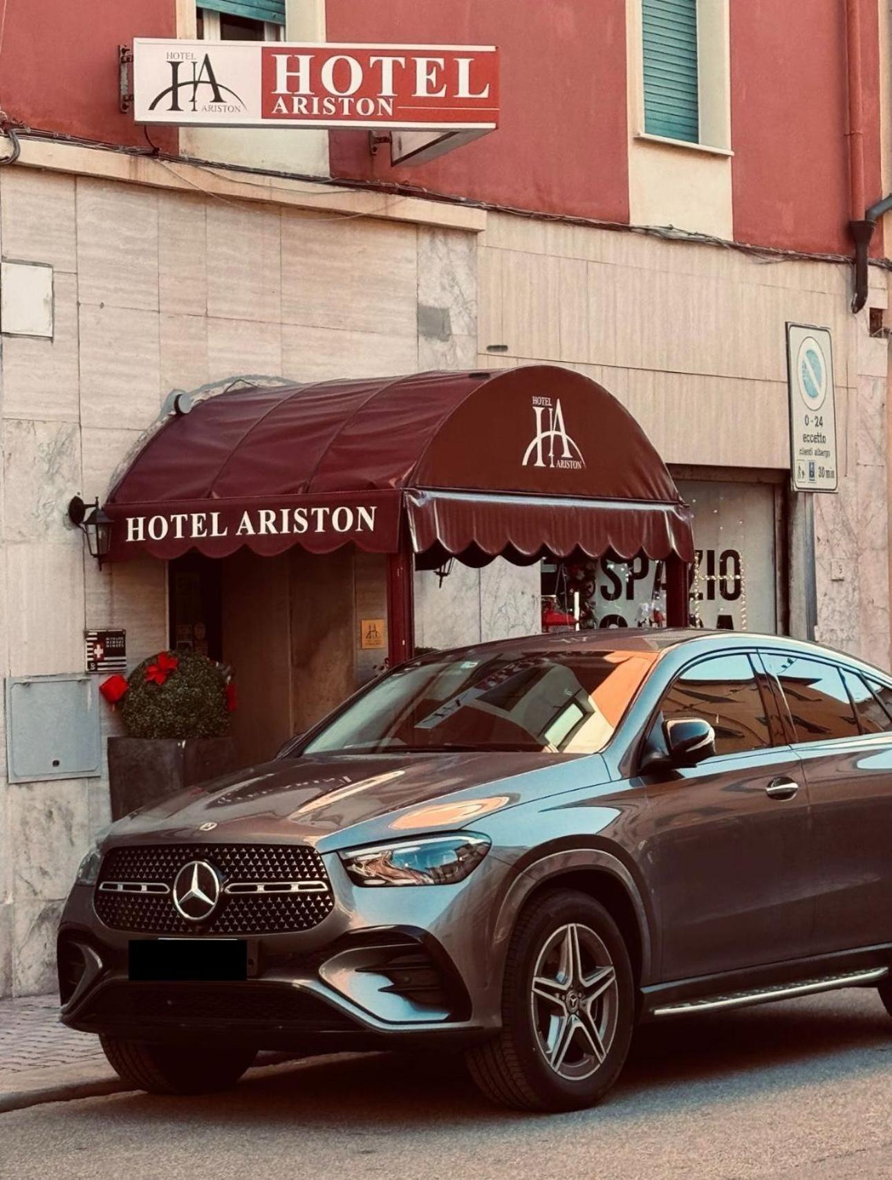 Hotel Ariston Пйомбіно Екстер'єр фото