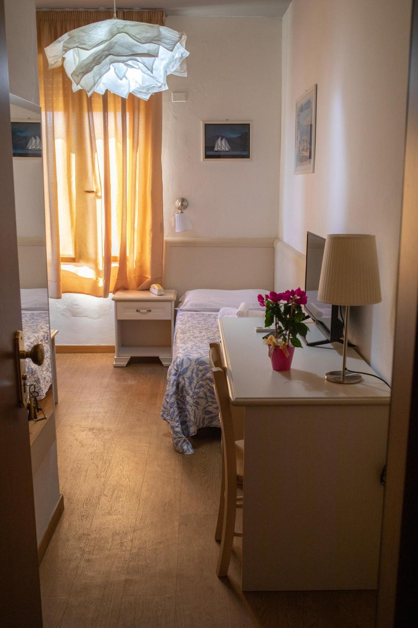 Hotel Ariston Пйомбіно Екстер'єр фото