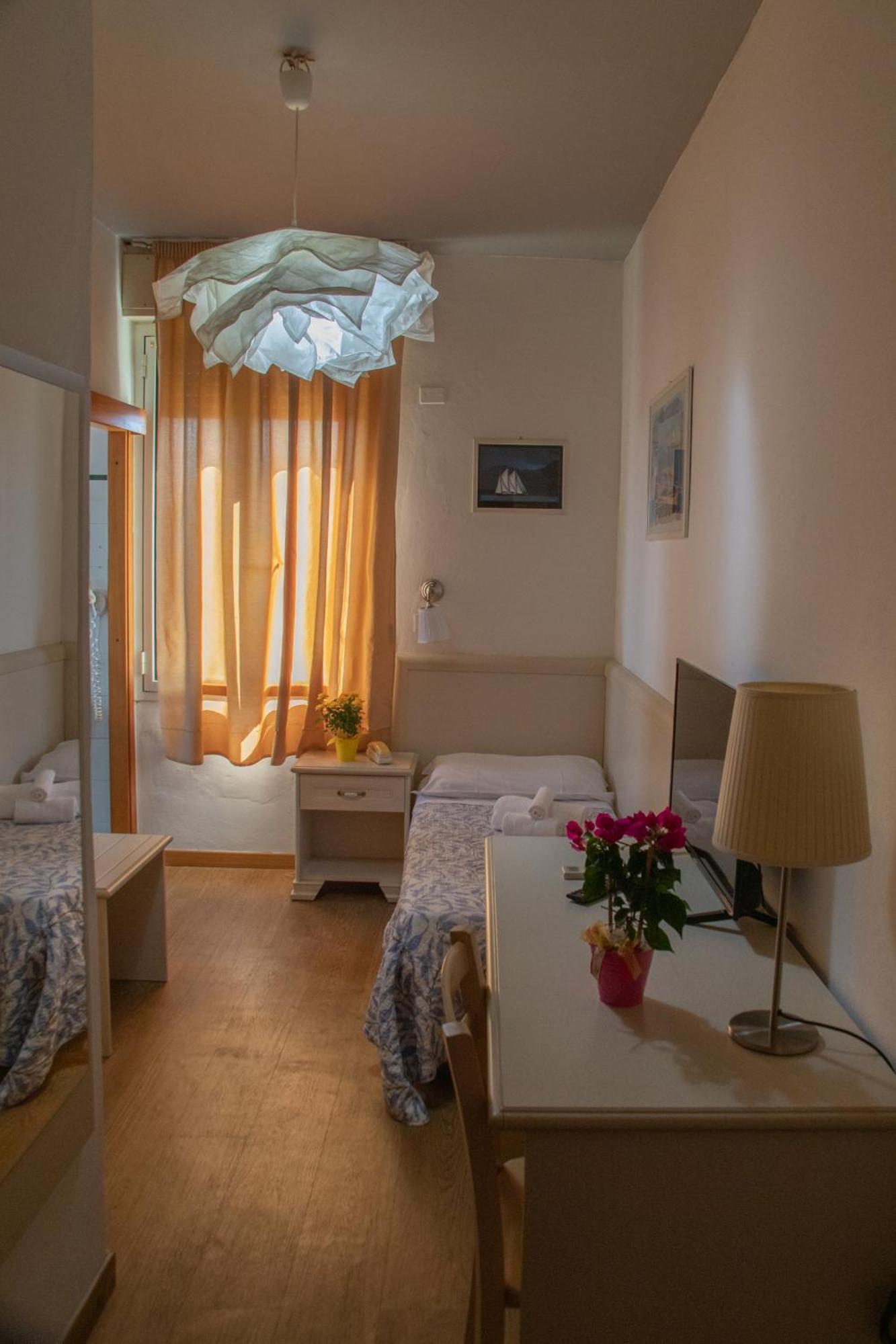 Hotel Ariston Пйомбіно Екстер'єр фото